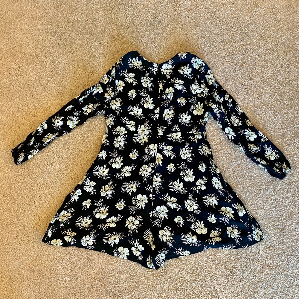 Euc Zara Basic Long Sleeve Flowy Daisy Print Flor… - image 8